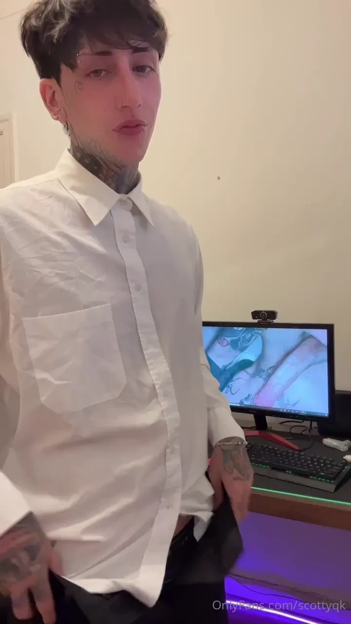 Showing my outfit looking for funnn 