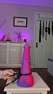 Re edited to have a closer up spank shot english curvy thick mommy bbw
