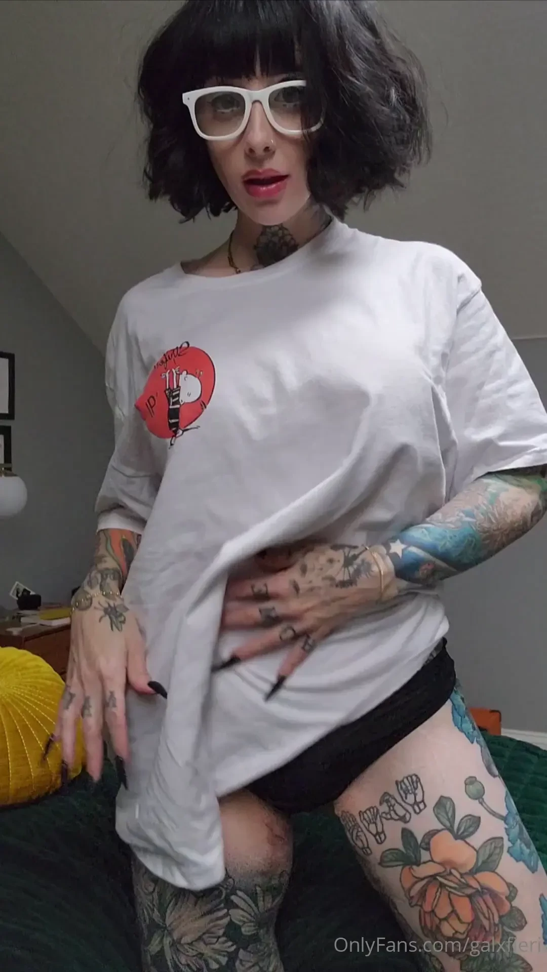 I wear an extra small but you wear an extra large and that s how i 