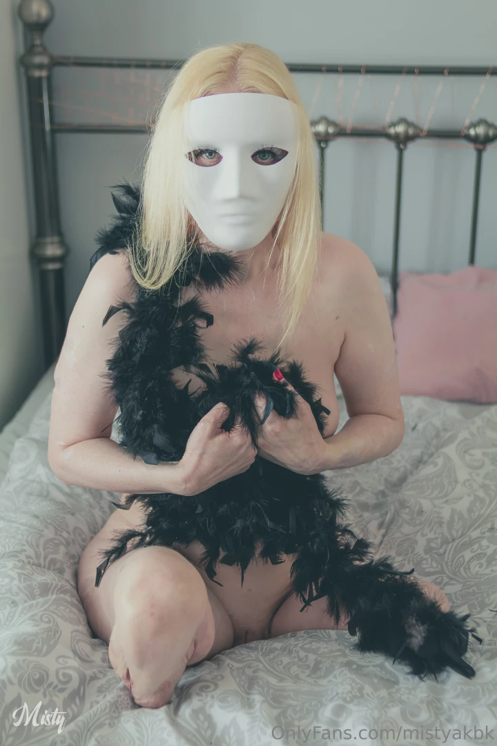 Happy friday finally- such a long week the full set from this shoot part 1 