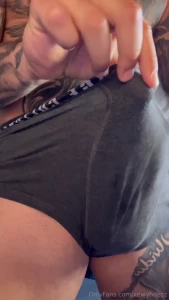 Me he levantado hoy caliente despu s de d as sin follar si quieres el