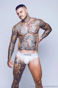 Aqu un poco mas de mi sesi n de fotos alguien me quita estos boxers