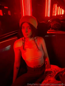 Would you come up to me at the bar