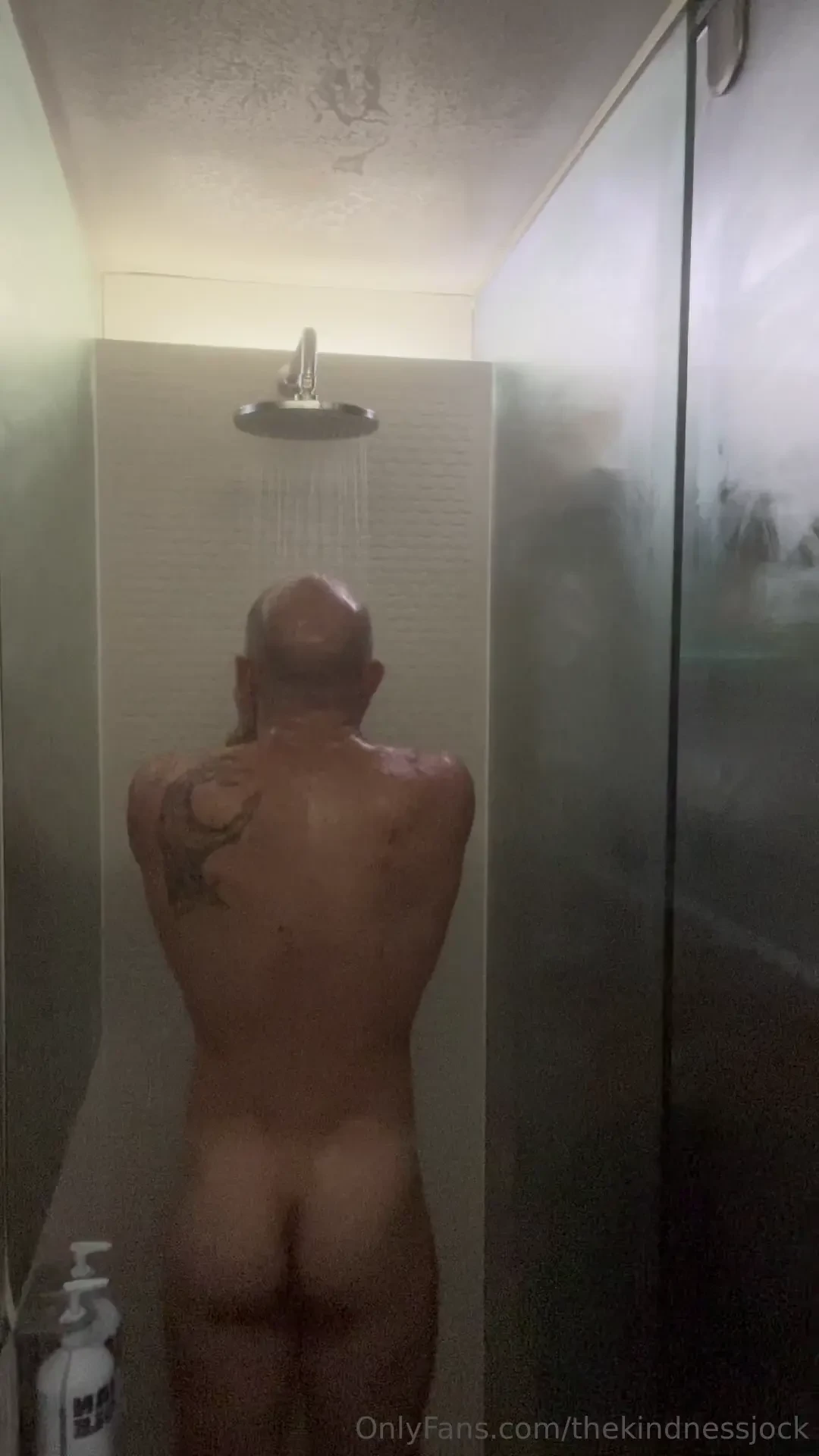 Take a shower with me in england 