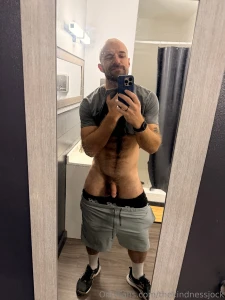 Imagine i m your crossfit coach we re just getting done with a workout part 1