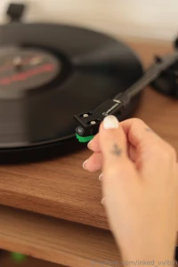 Hey my sexy bunch popped into a vinyl store and scored some queens of part 3