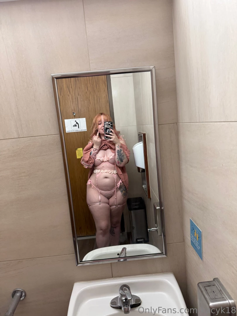 Do you prefer flashes in the bathroom or at my desk 