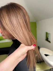 Write me in pm i want to be closer just you and me without prying eyes