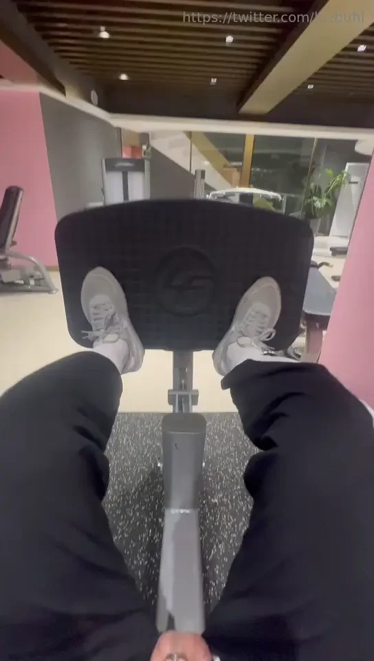 Was asked to expose my dick in the gym for leg training the semen 