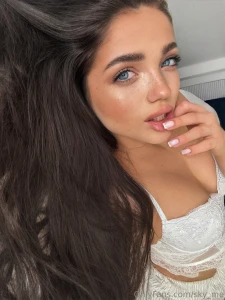 My finger on my lips it s a sign i m waiting for your attention your