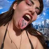 giantess-debora