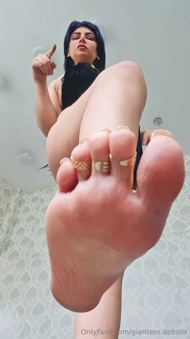 Be a statin under my pretty feet part 2 