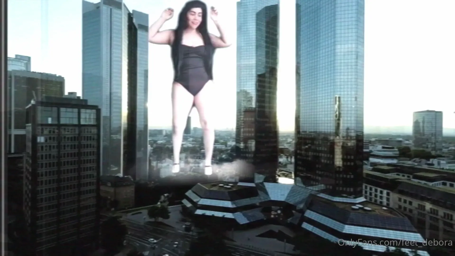 Growing the size of buildings you can attack me tiny lol creciendo del 