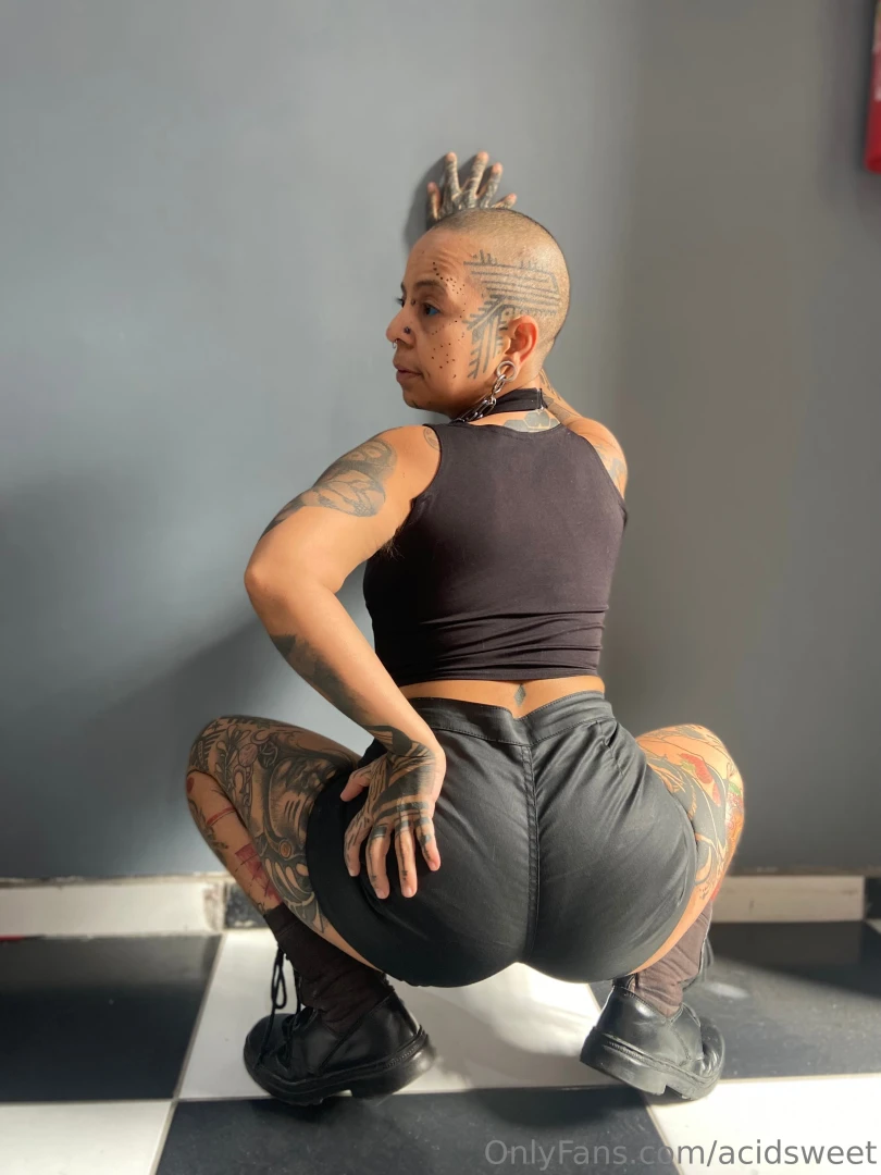 Hello today there s a free combo from my ass three positions for you 