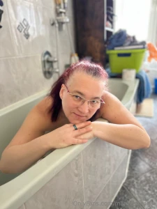 Bathing alone is boring i mean there s nothing like lathering each part 1