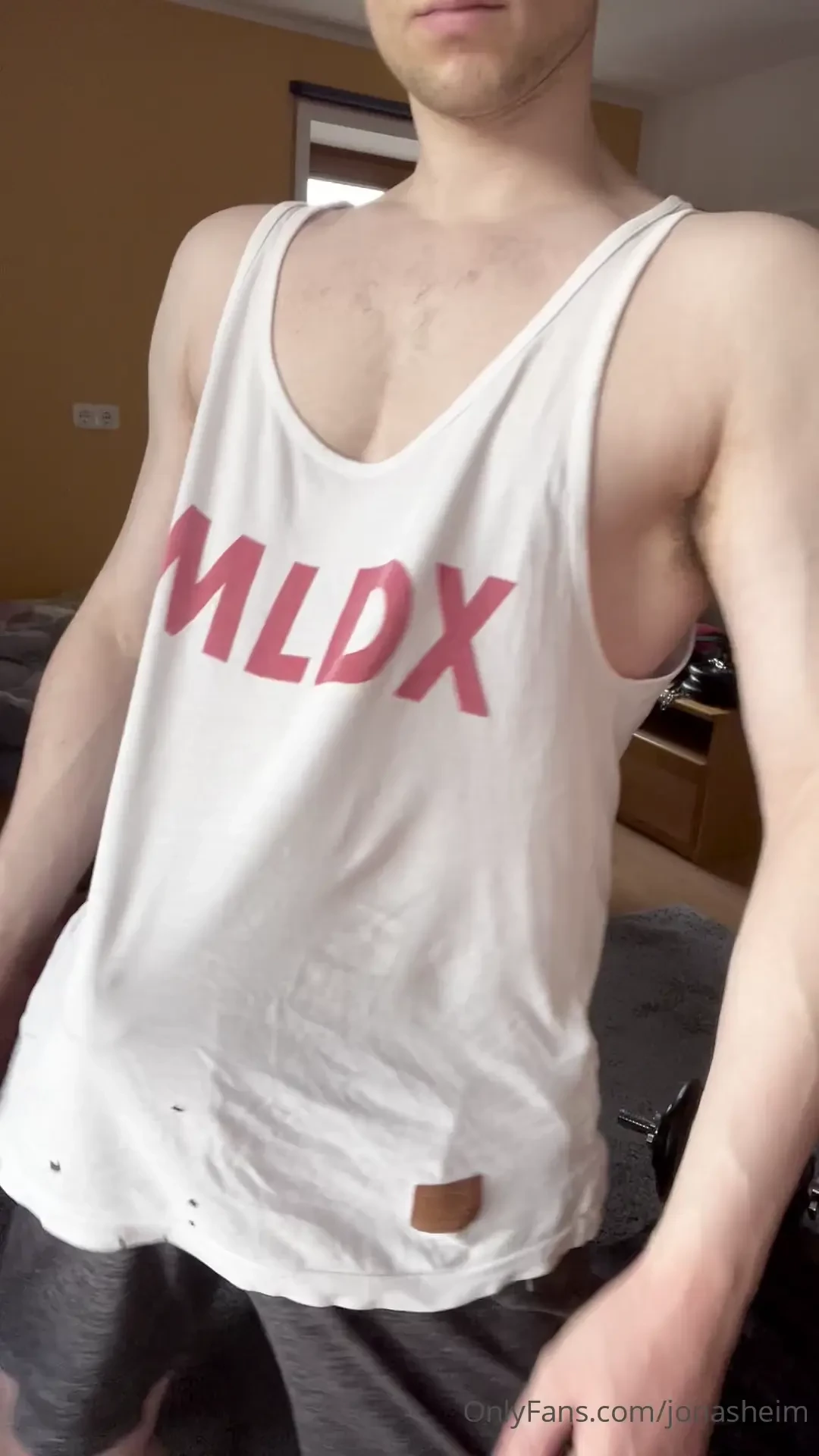 Good thing i have loose shorts with tight ones i d be screwed haha 