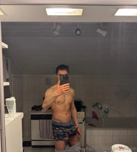 Pants down up tell me in the dms how would you help me get it downnn