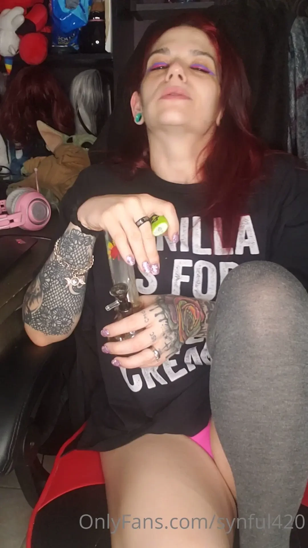 I absolutely love this song sorry about all the smoking videos 