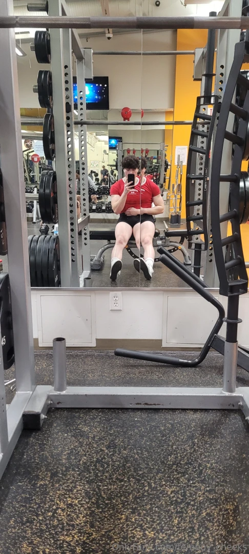 Can t believe i actually went to the gym like this 