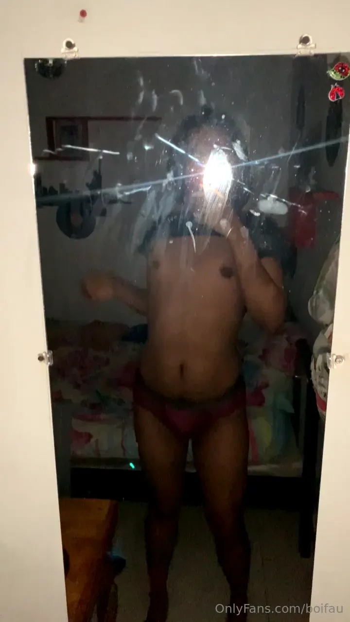 Baby loves to dance in the dark 