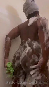 Have you ever wanted to see what i looked like showering and all sudsy