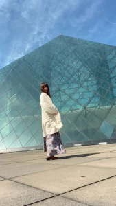 I went to see the cherry blossoms finally blooming but it was so cold