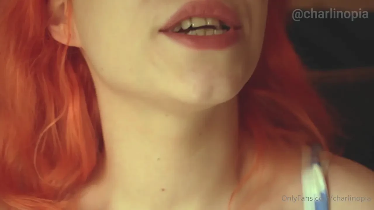 Je te parle pendant que je me doigte envie de me voir en train de 