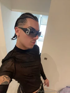 I need other glasses similar to those of dolce gabbana you know the