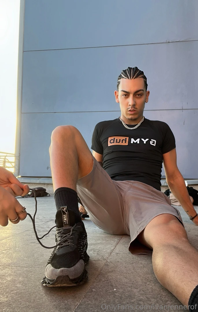 Christmas day fantastic moment to spoil your fox godd being the 31st 