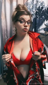 Nerdy gf bath video and pics part 1