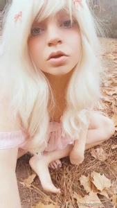 Watch me finger fuck myself outside until i squirt part 1