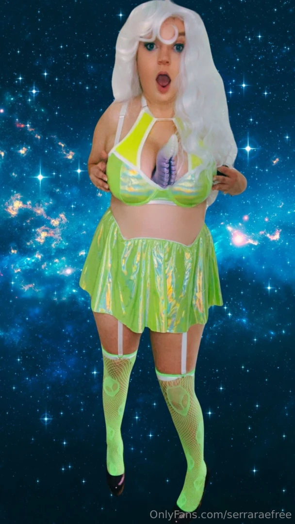 Space bimbo and the tentacle invasion 