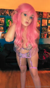 I love my little squirrel toy so much cum see why