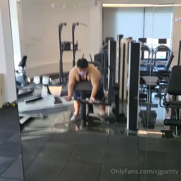 5 4 rowing only posted in onlyfans and precher curl 