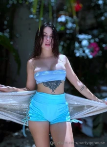 Can you handle my wettest secret check your dms