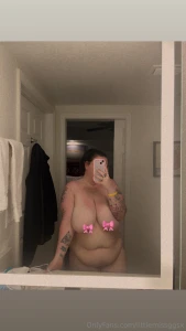 20 minutes in a room with me what you doing