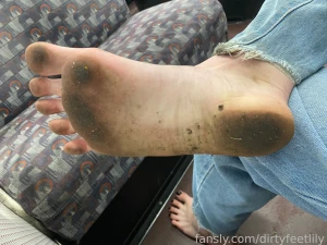 My feet need to be a lot more dirty again dirtyfeet barefootgirl part 1