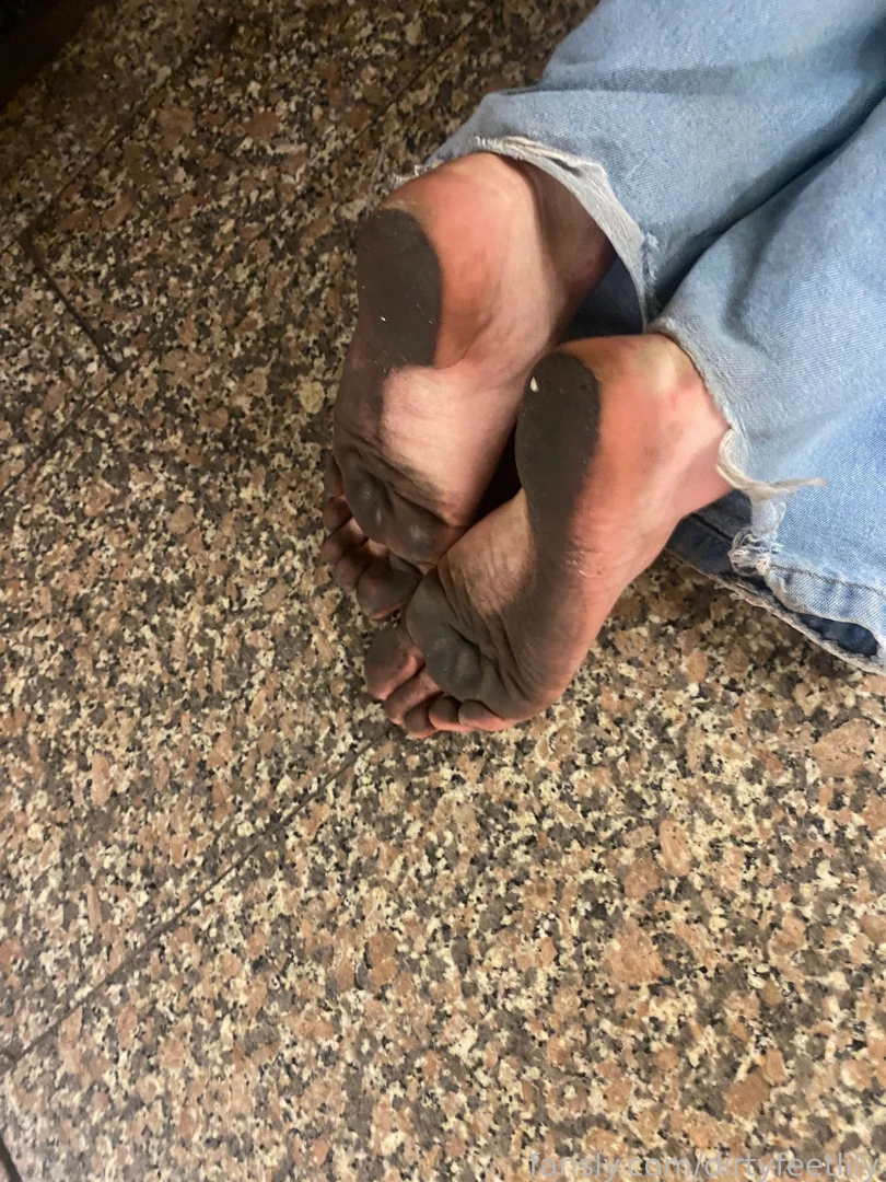 I am so happy that i ve been succesfully keeping my feet dirty like 