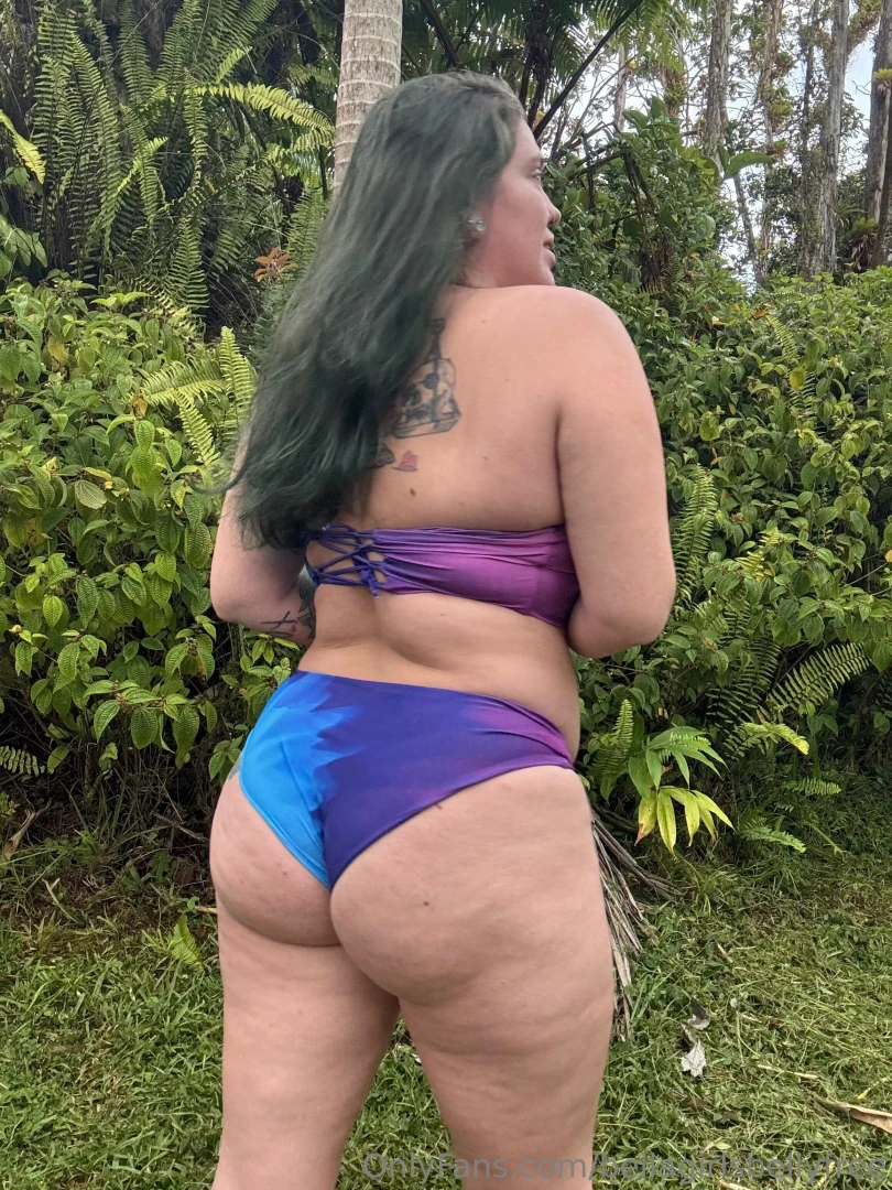 Just absolutely in love with my chubby beach body and my fat cellulite 