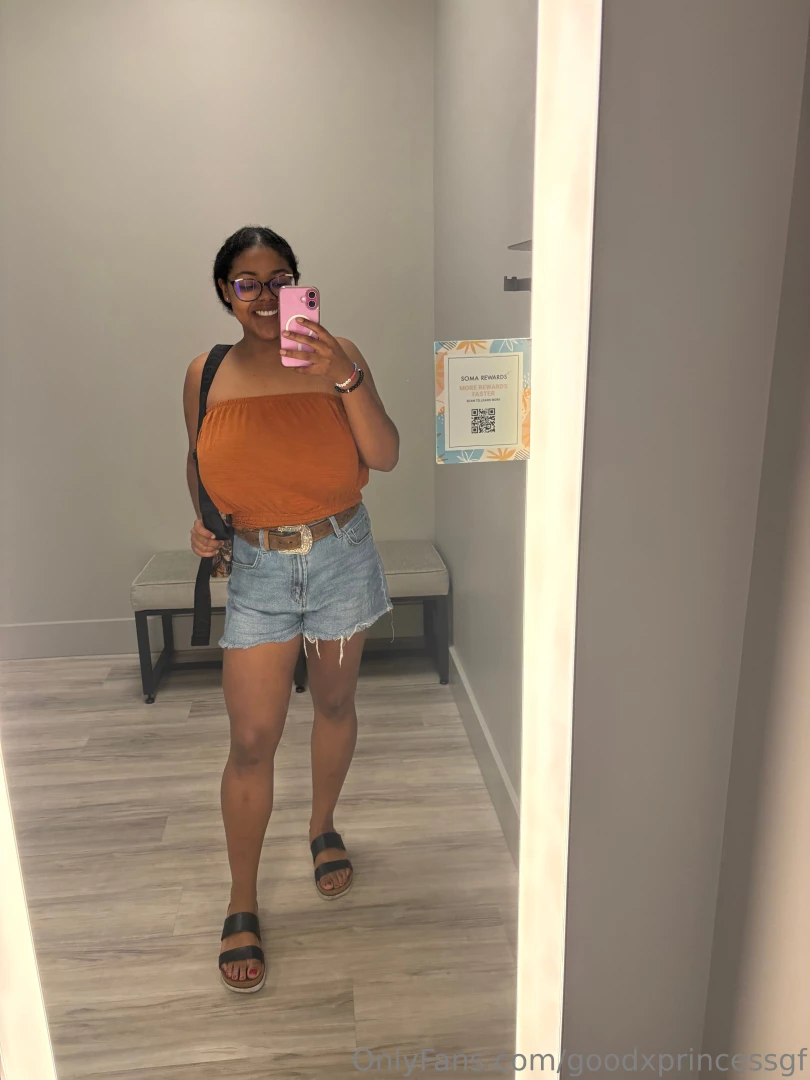 I got so turned on trying on clothes i had to flash you dressing room 