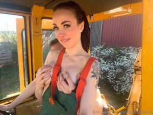 Huh meinasin alkaa pervoilee traktorissa liikaa mut sit mr hein hattu