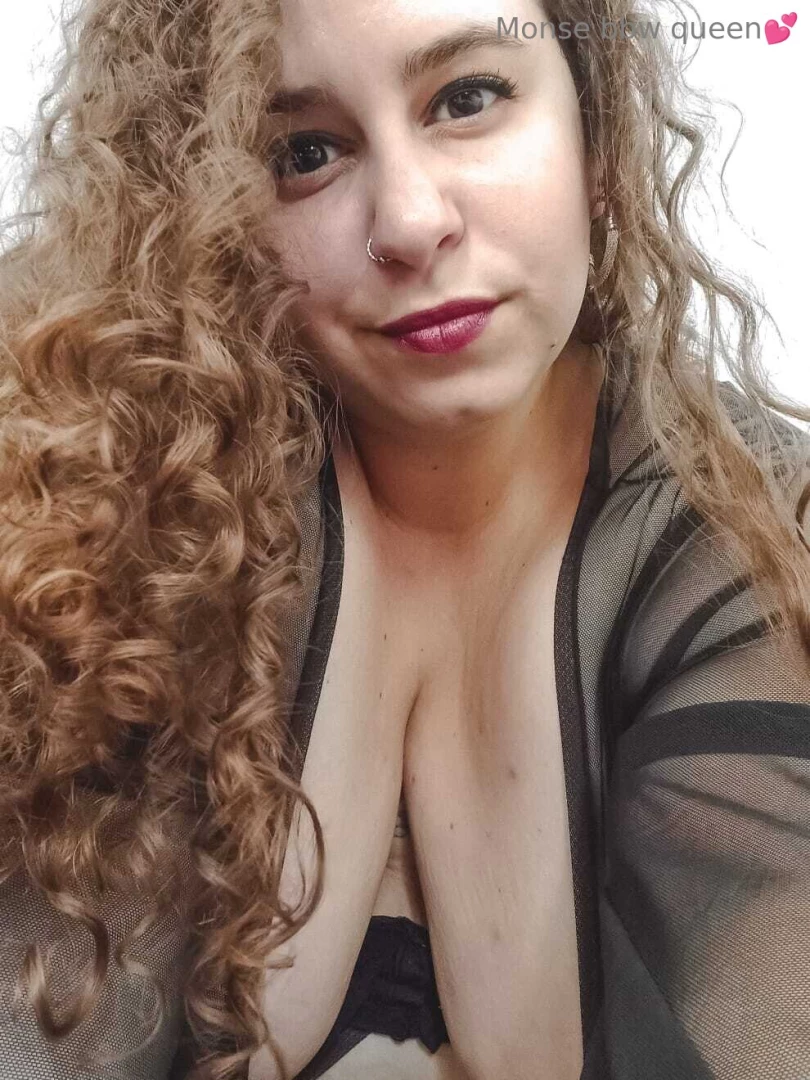 Will you let me kiss you maybe ill leave some lipstick marks 