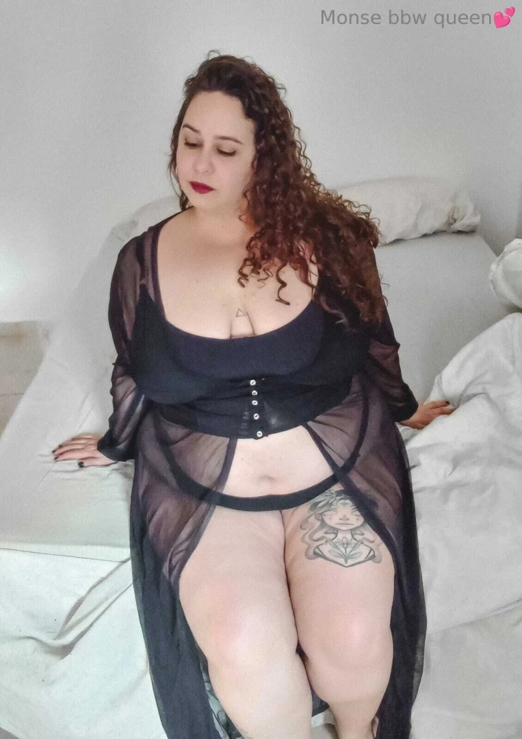 Big belly thick thighs soft skin all yours 