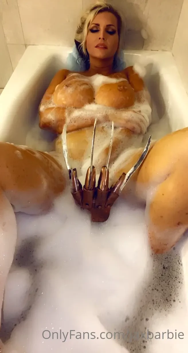 Here s an alternative video version of the bathtub scene that you guys 