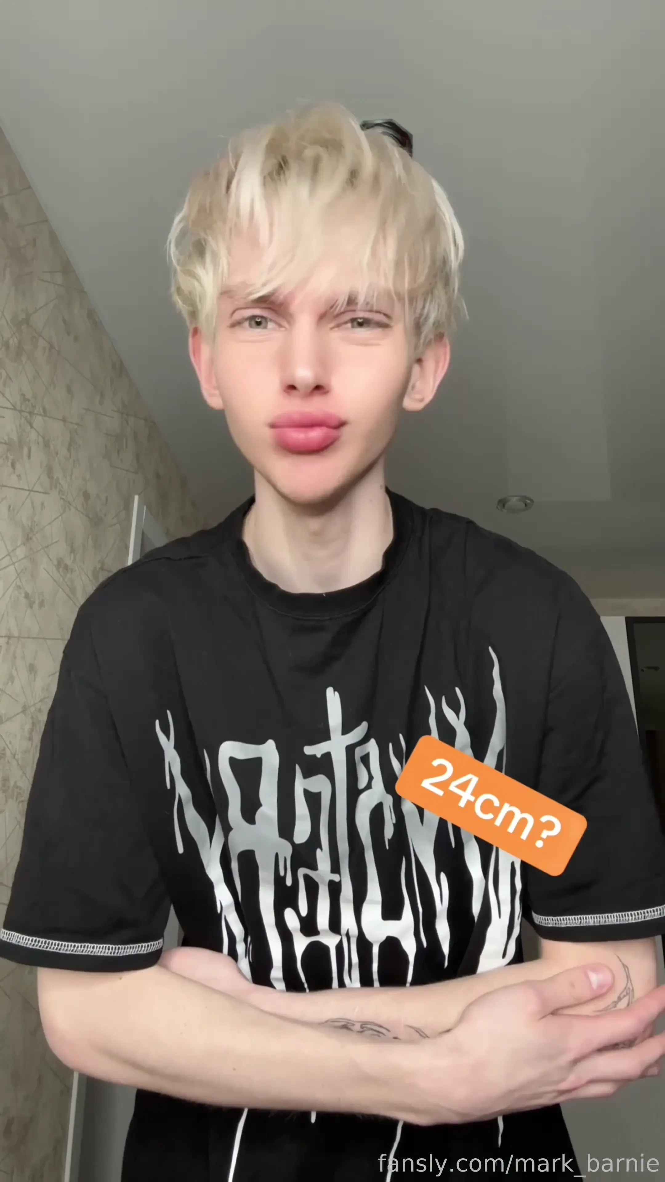 What am i meaning cute gay boy igbt blond young twink femboy 18 