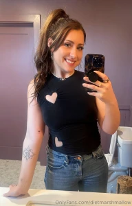 Idk if you guys like sfw shots but here are a few cute pics from the part 4