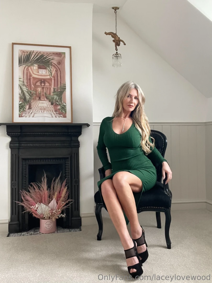 Wednesday wind down slipping out of my dress for a naughty afternoon 