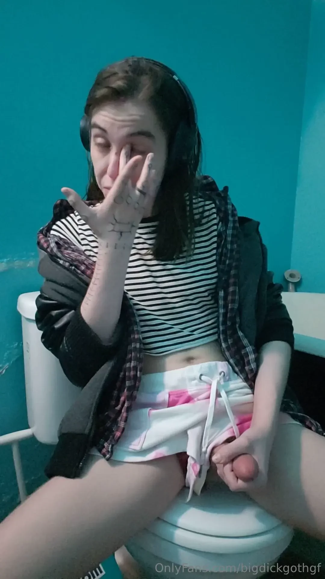 Late night relief- sleepy in a cute outfit gt 3 