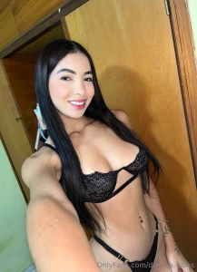 What color lingerie do you like best i feel that black looks so good