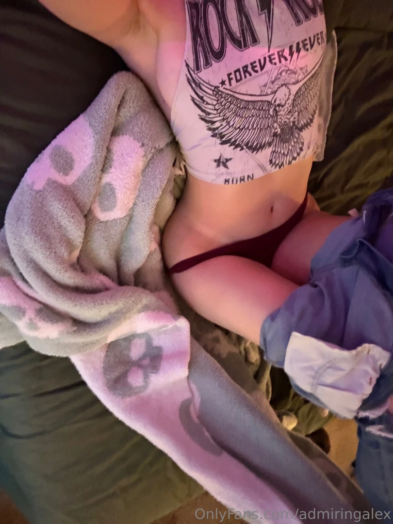 Who wants to watch me taste myself 